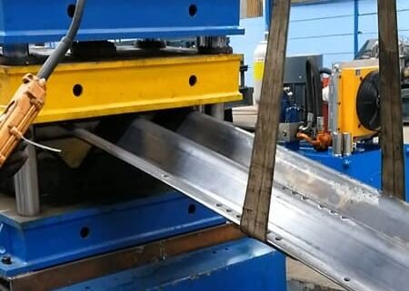 2.5~7mm Raw Material Thickness Corrugation Plate Roller Forming Line For Hot Rolled Steel