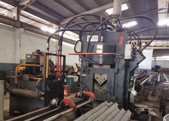 50х50х4~200х200х20mm Angle Size Automated CNC Angle Punching Cutting Machine With 3 CNC Axes