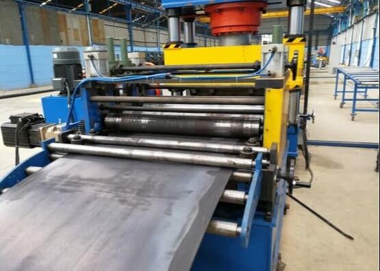 2.5~7mm Raw Material Thickness Corrugation Plate Roller Forming Line For Hot Rolled Steel