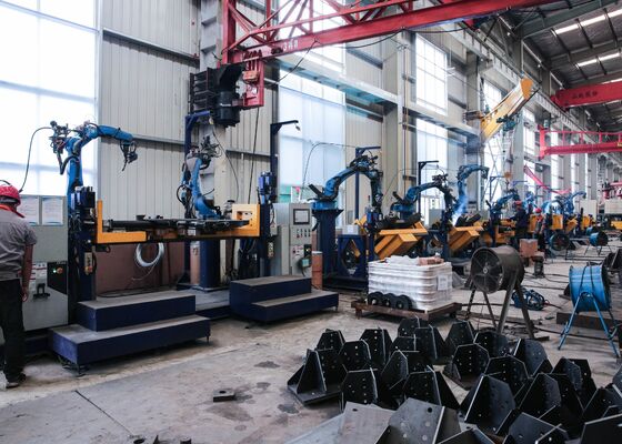 6-Axis Tower Foot CO2  Welding Robot Equipped With Laser Weld Seam Tracker